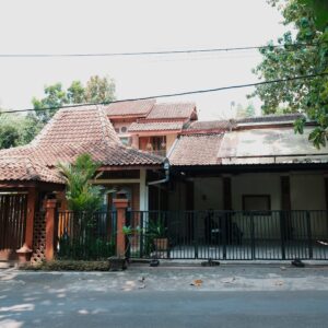 Girly homestay (salin)